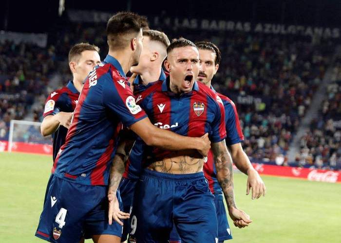 巴塞罗那青年队在比赛中展现出色表现 巴塞罗那青年队在比赛中展现出色表现