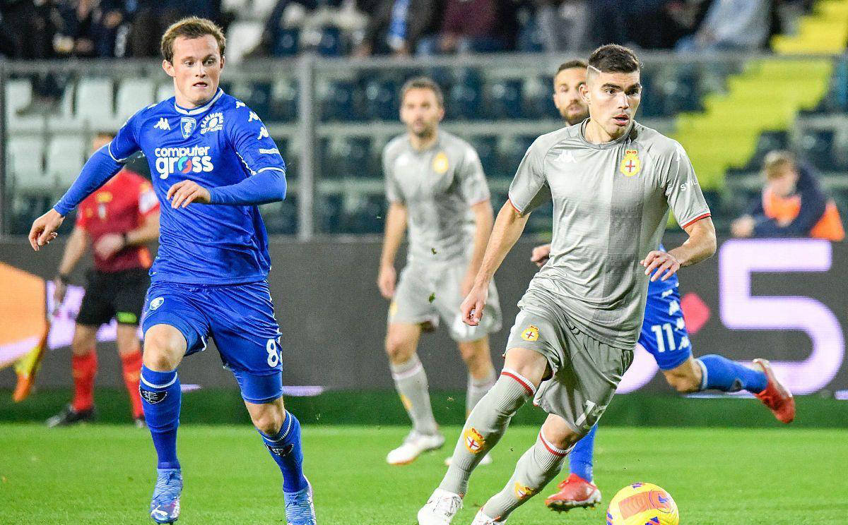 关于尤文图斯惊险晋级，欧冠大战非常激烈的信息