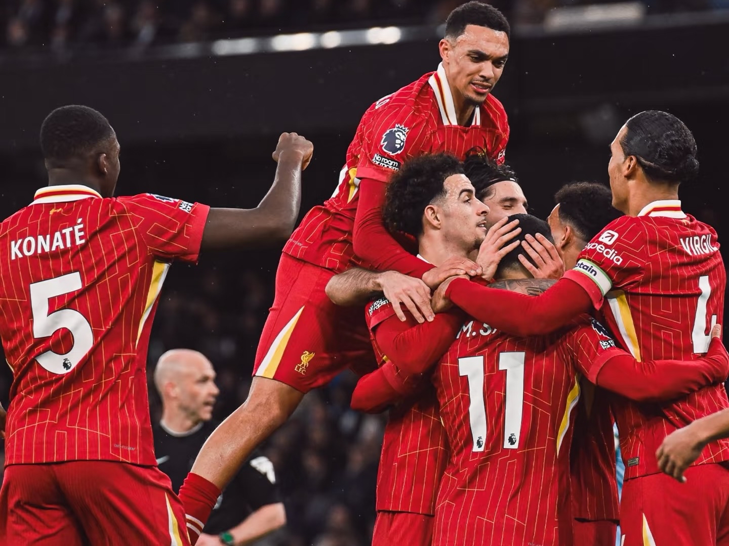 利物浦成功晋级下一轮比赛 利物浦成功晋级下一轮比赛