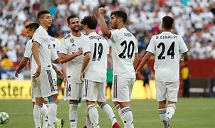 包含莱加内斯负斑麝，面对大环境退无可退盲人把的词条