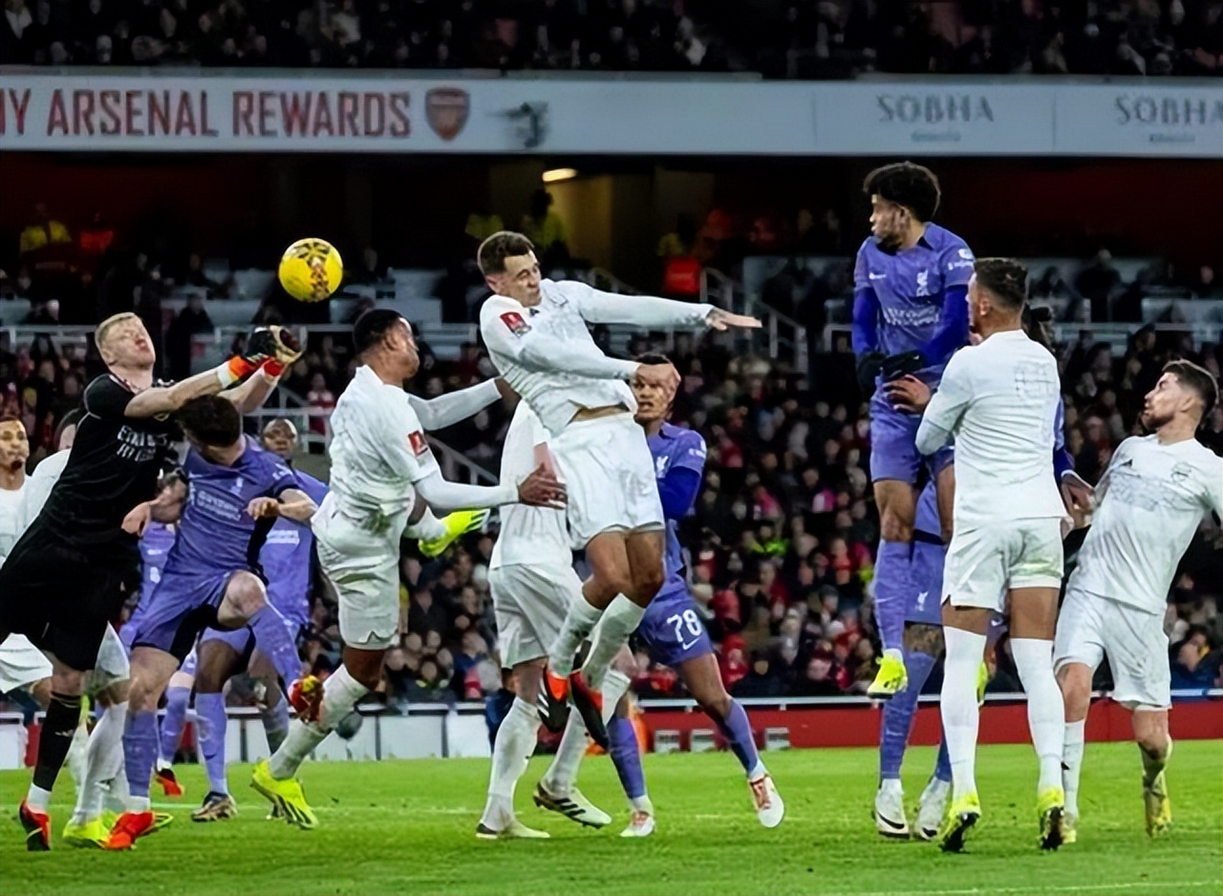 关于利物浦在国际赛场上连胜，晋级淘汰赛的信息