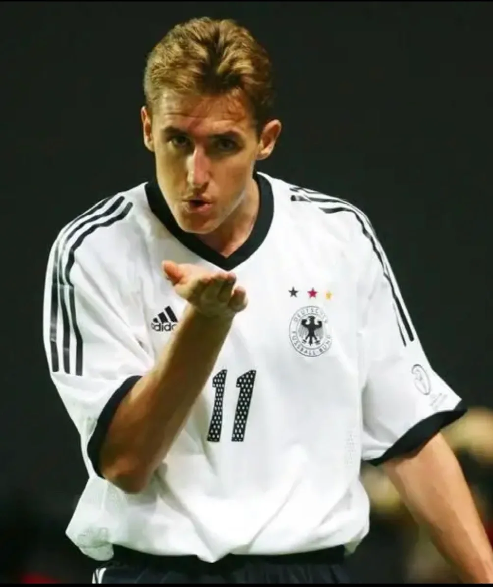 包含德国不敌乌克兰,克洛泽执教首秀落败遭遇信任危机的词条 包含德国不敌乌克兰,克洛泽执教首秀落败遭遇信任危机的词条