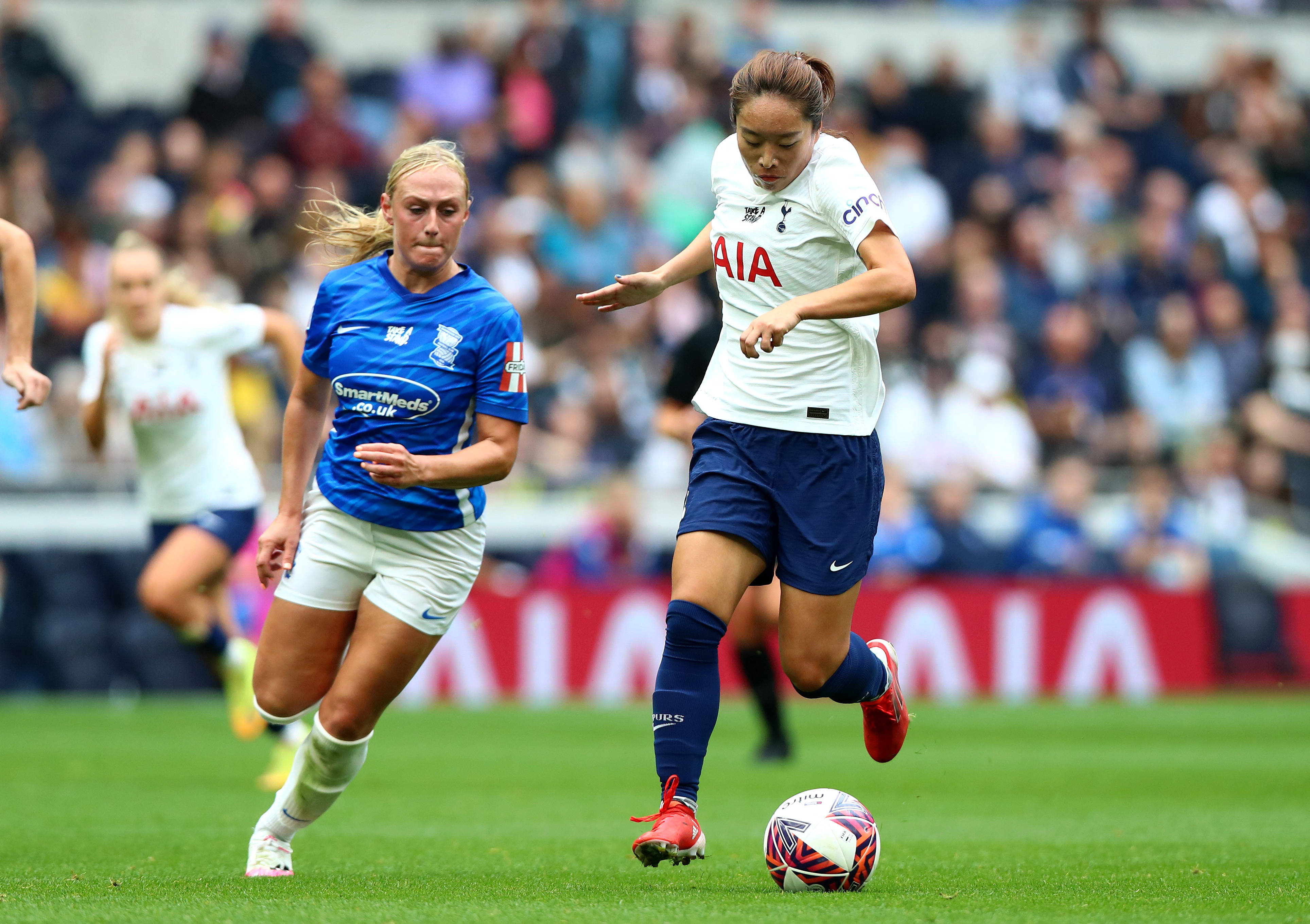 关于美国女足明星卡利将加盟英超豪门曼联的信息