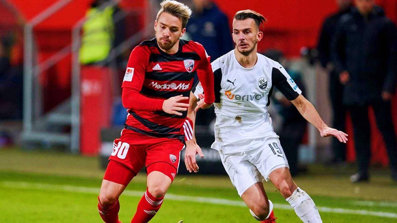 黑豹队防守强硬,成功保护主场取胜 黑豹队防守强硬,成功保护主场取胜