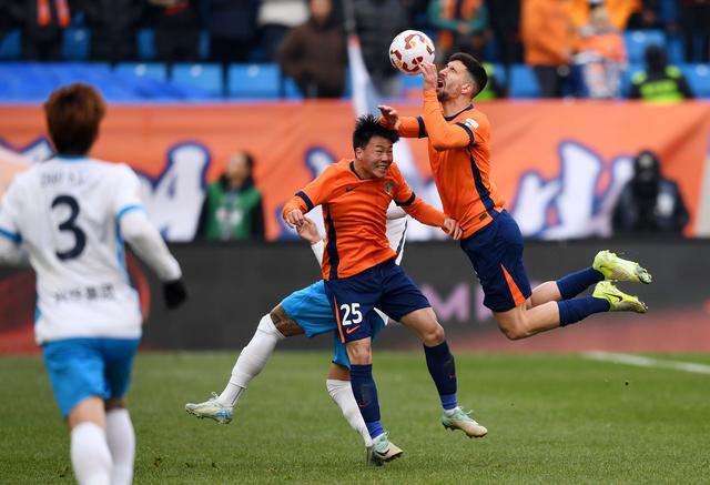 关于青岛黄海打出精彩比赛令人眼前一亮，球迷欢呼不已的信息