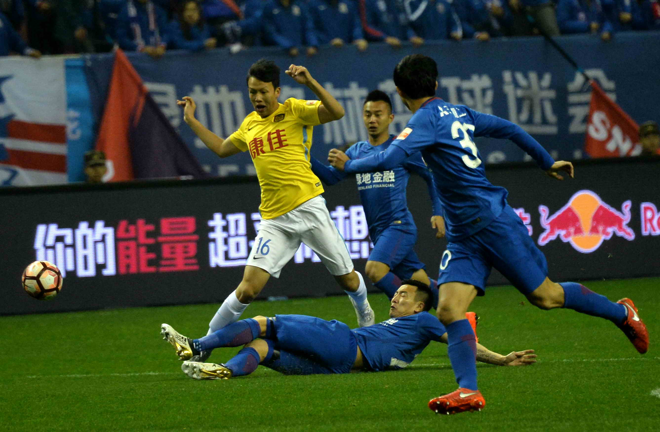 关于苏宁主场胜黑龙江，继续保持中超不败地位的信息