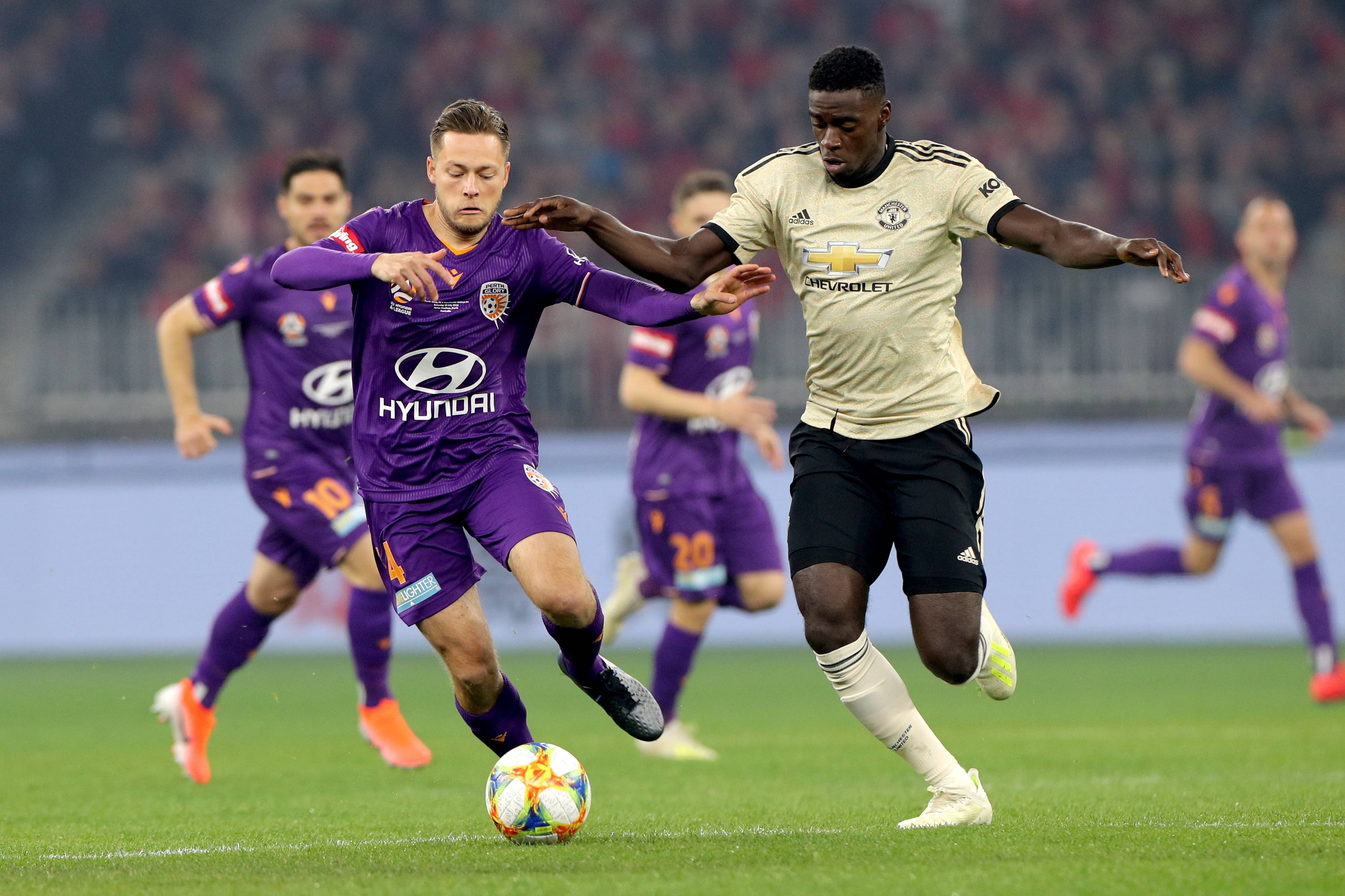 悉尼足球俱乐部遭遇不利，遗憾落败