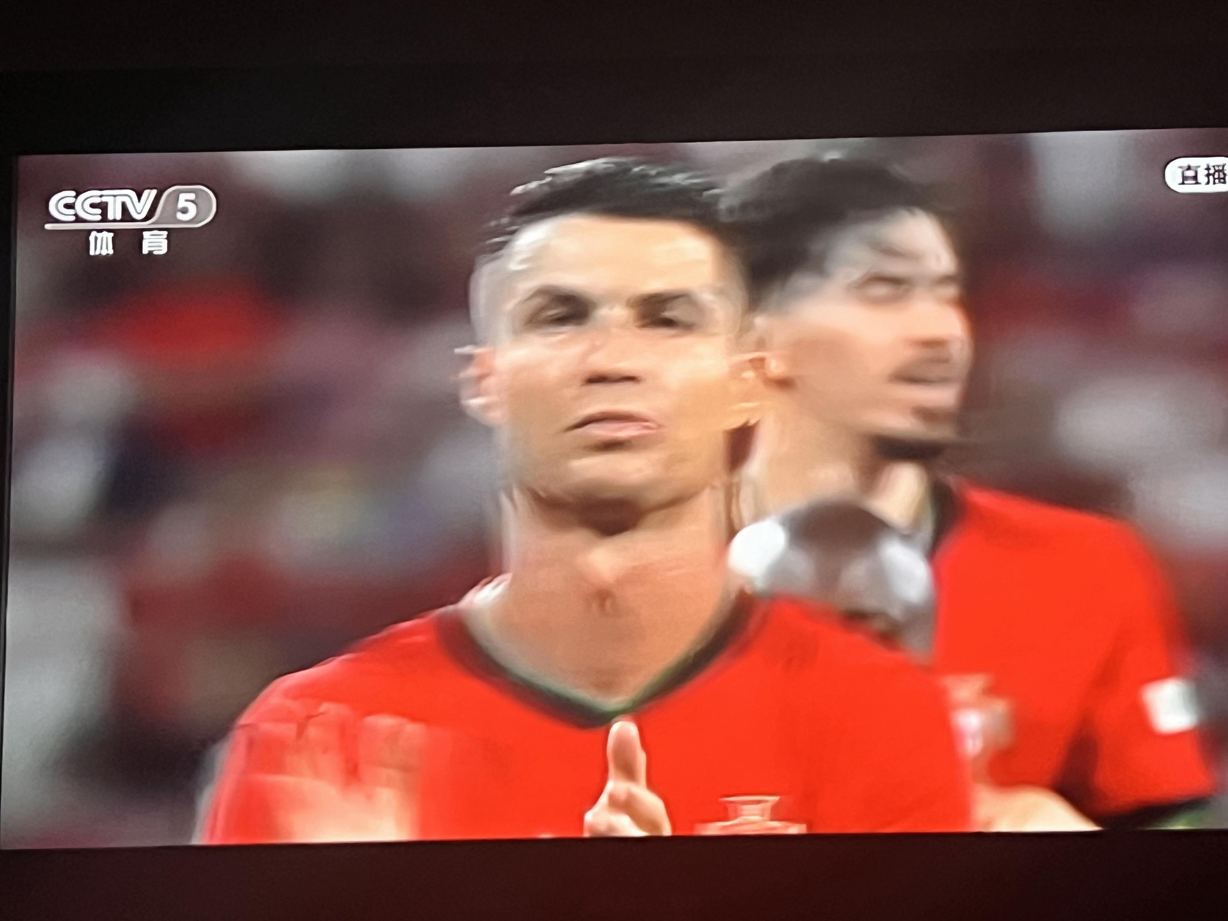 捷克球队精彩反击，逆转晋级出线