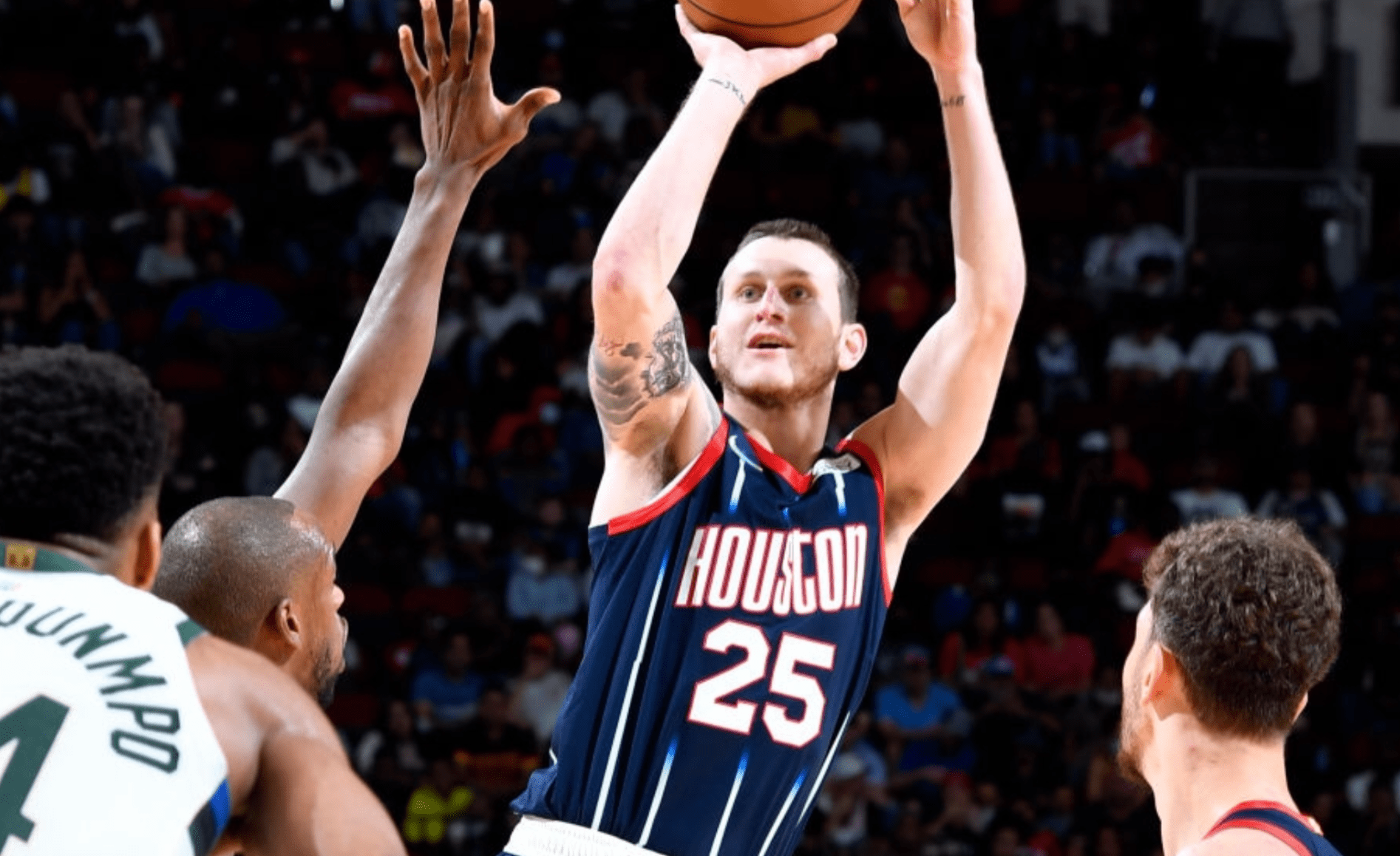 山东队逆转火箭，布伦森状态火热