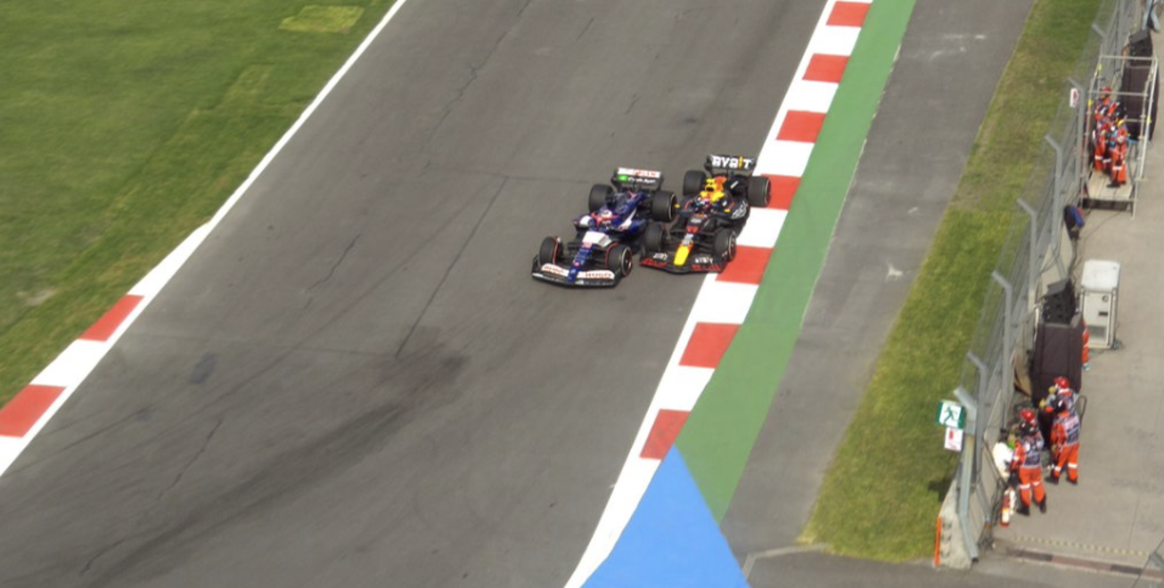 梅赛德斯翻盘红牛车队，佩雷兹带队取胜