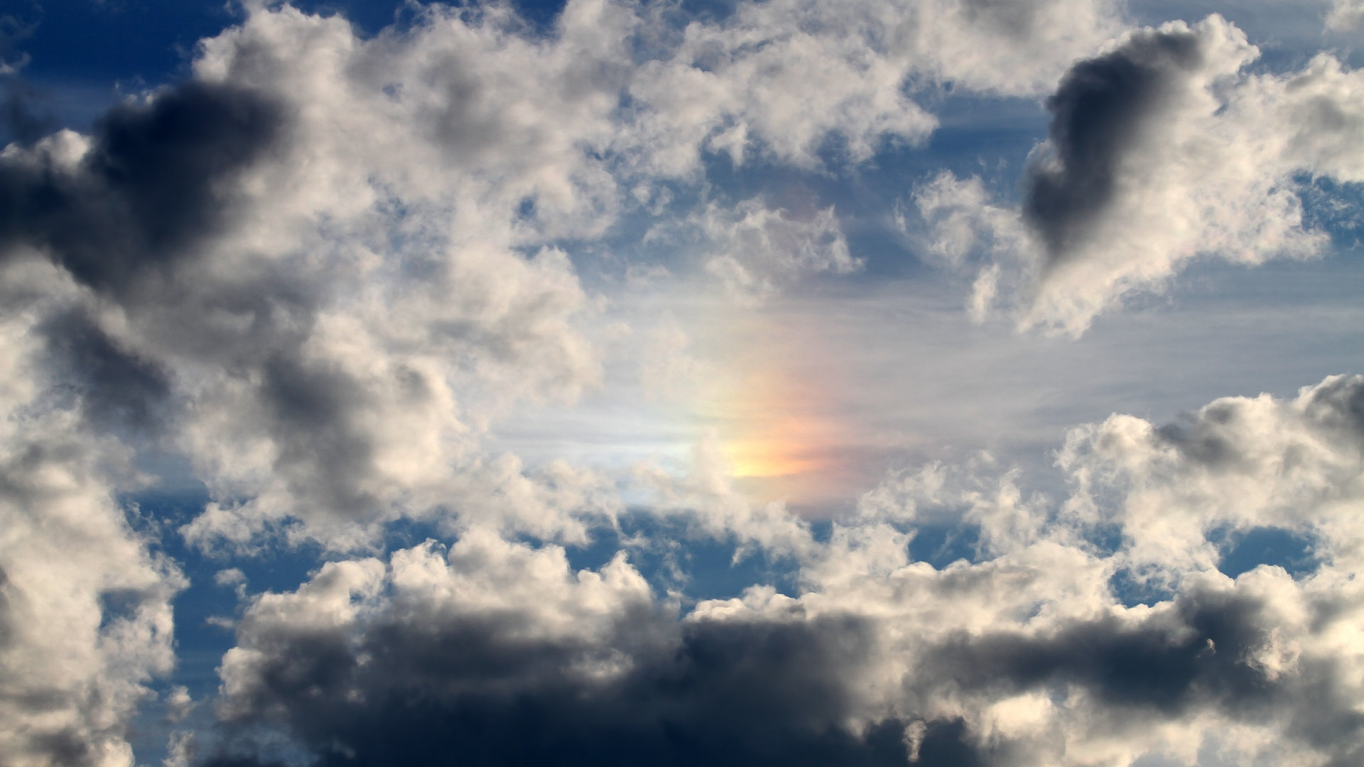 铁卫阿坎吉的冠军级演出,冻结曼联英格兰帮,曼城晋级之路的基石