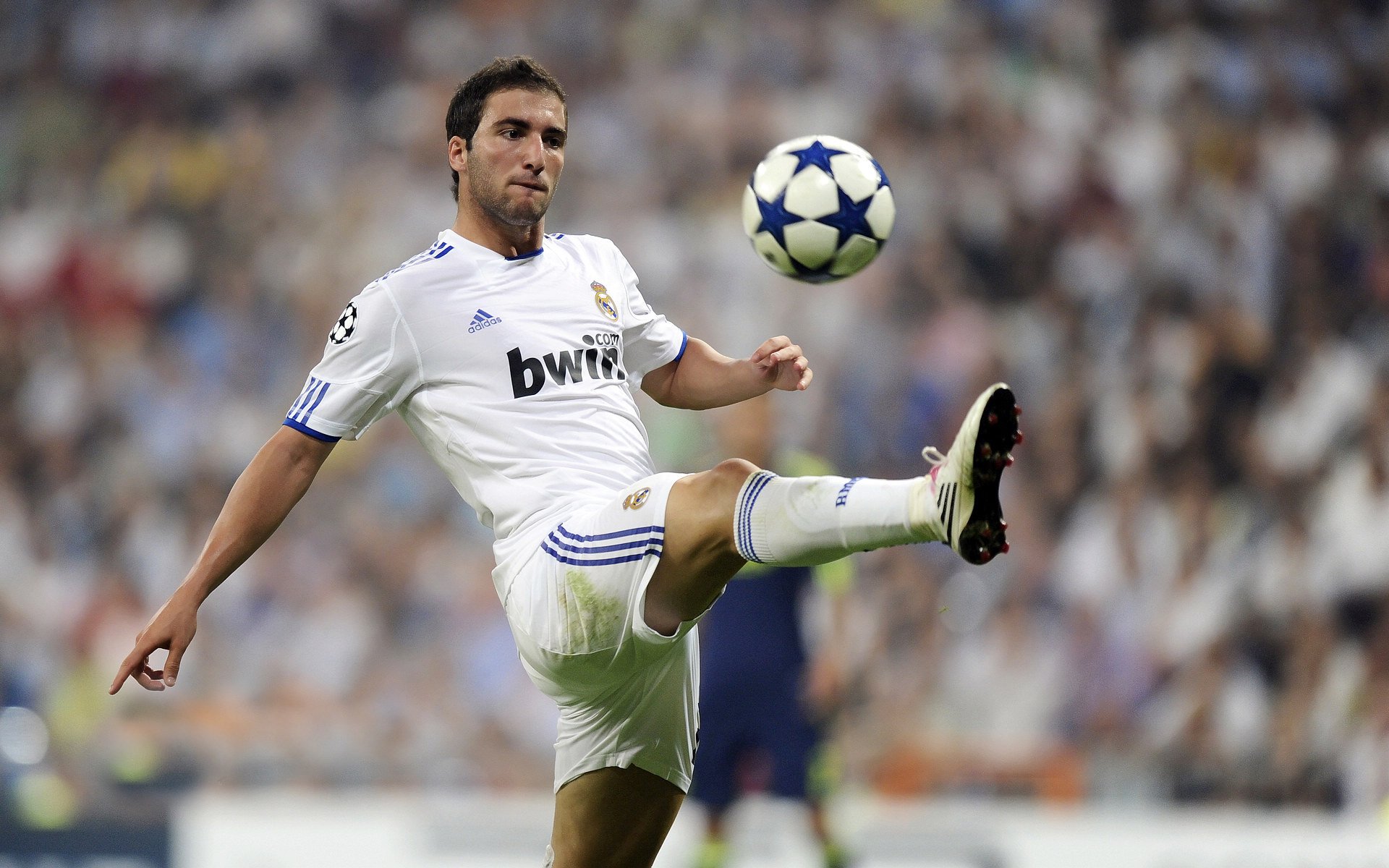 压哨的艺术,当终场哨响,真正的比赛刚刚开始